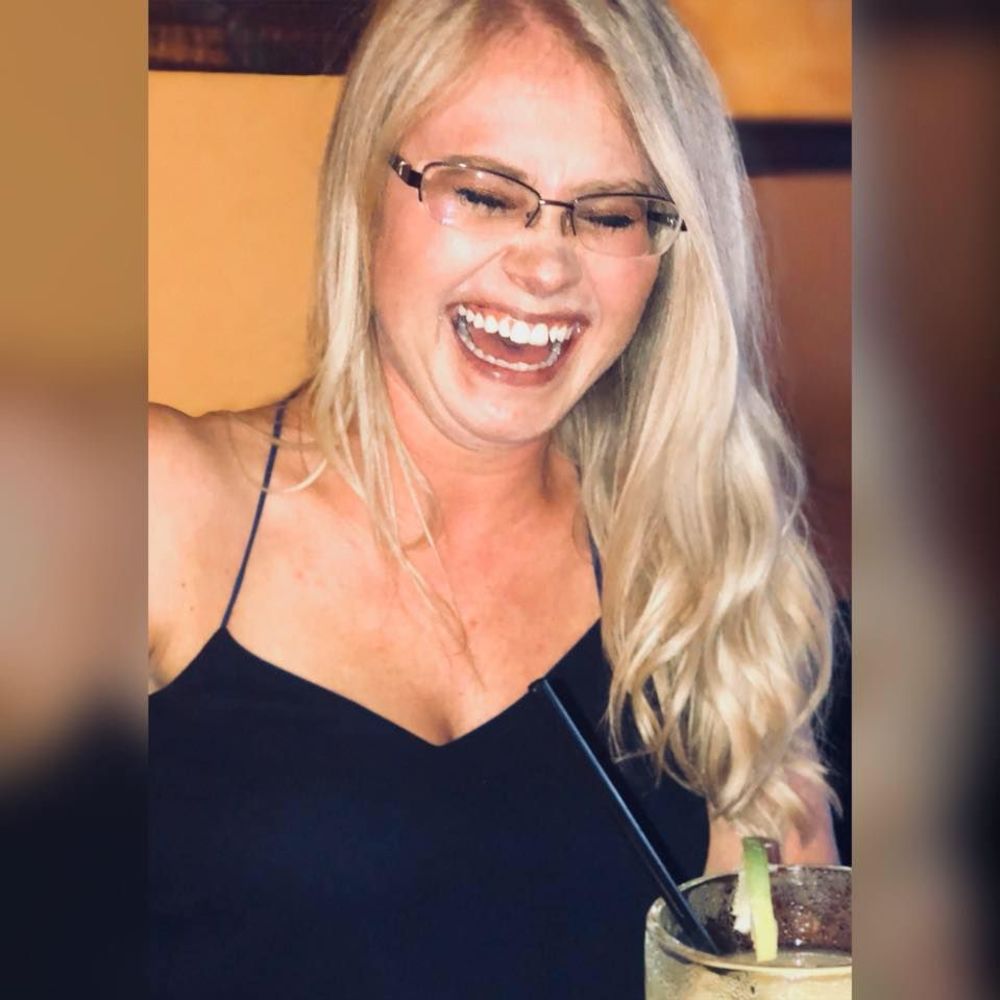 Meet your Posher, Carrie